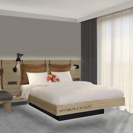 Moxy La Ciotat Hotel Luaran gambar