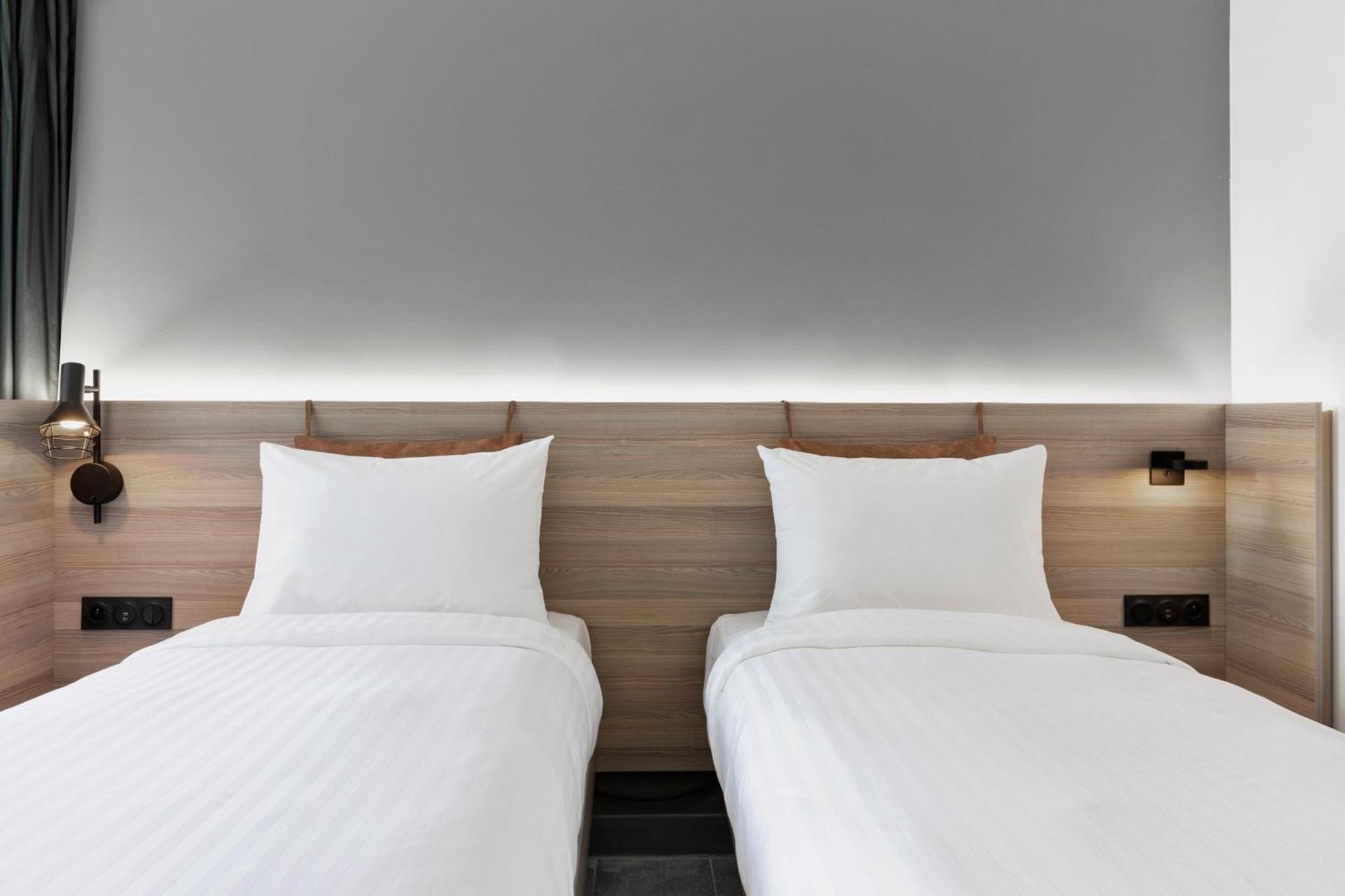 Moxy La Ciotat Hotel Luaran gambar
