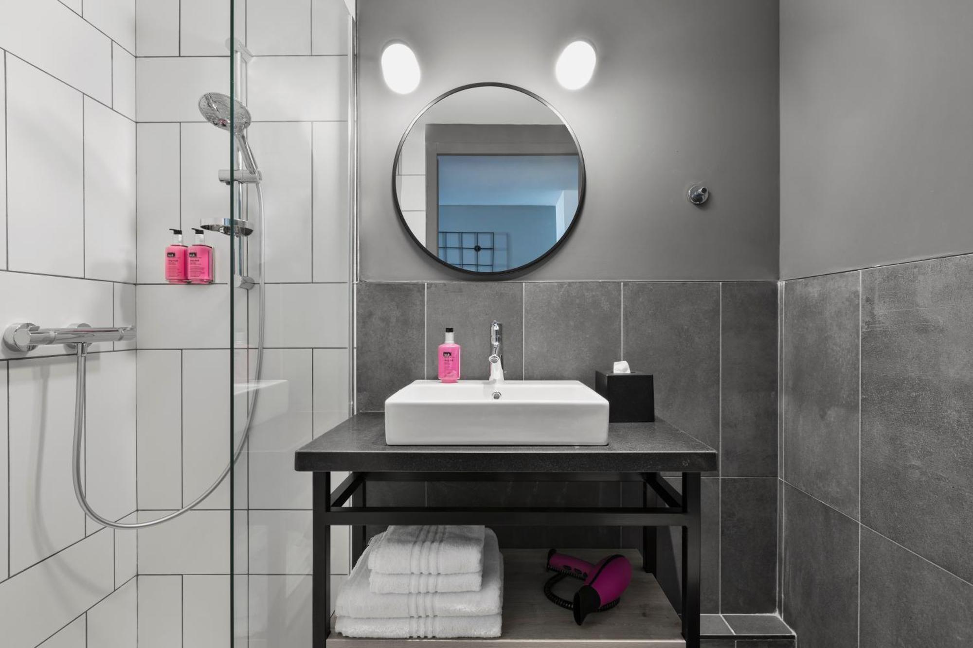 Moxy La Ciotat Hotel Luaran gambar